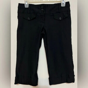 Mandee Dressy Bermuda Cuffed Shorts. Black. Size 5